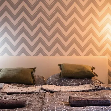 Spacious 3br By Fashion Street * Budapest